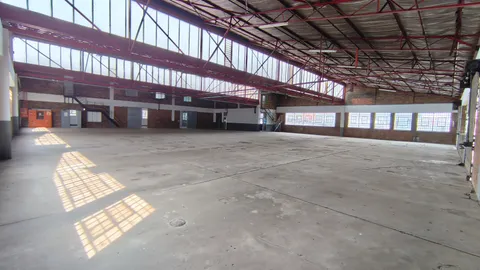 Industrial-warehouse-To-Let-in-Benrose (9)